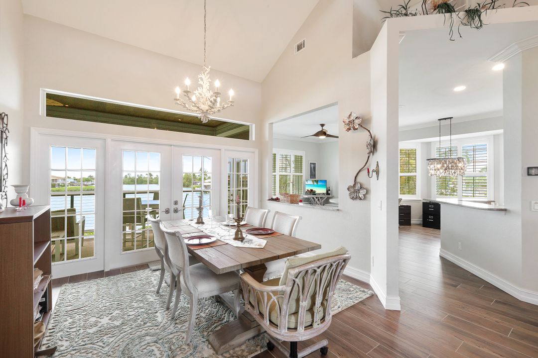 418 Panay Ave, Naples, FL 34113