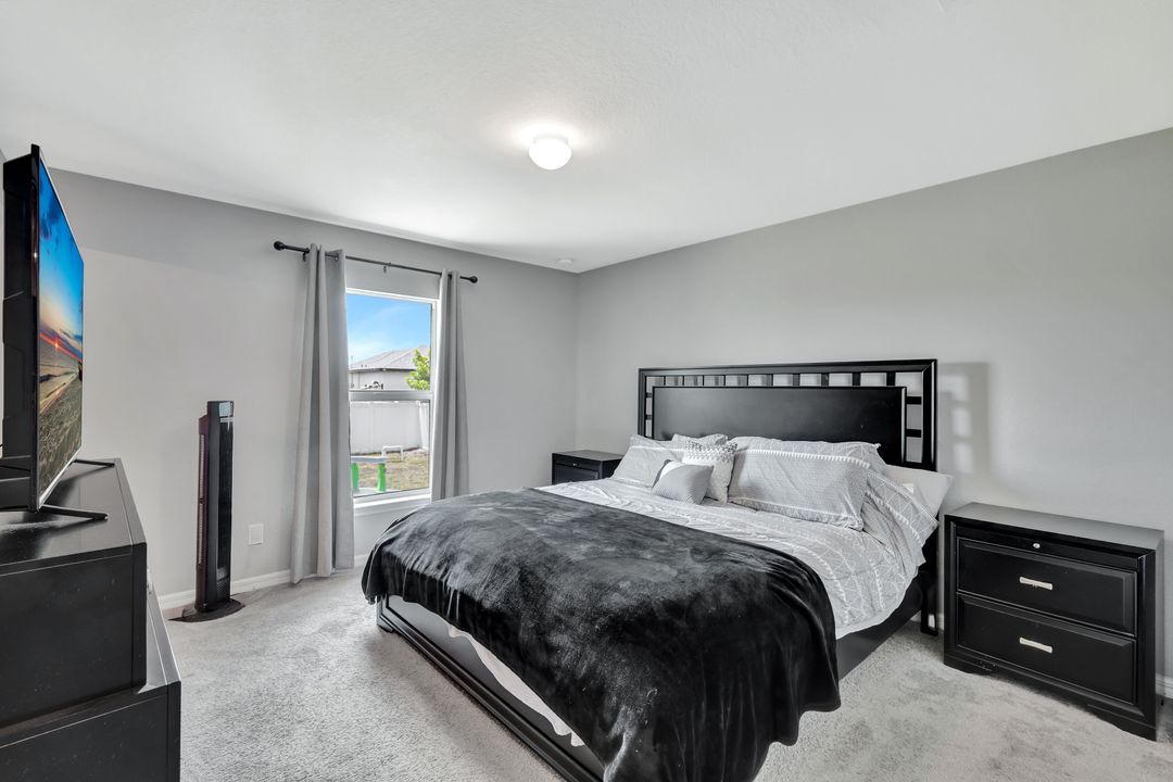 2612 NE 5th Ave, Cape Coral, FL 33909