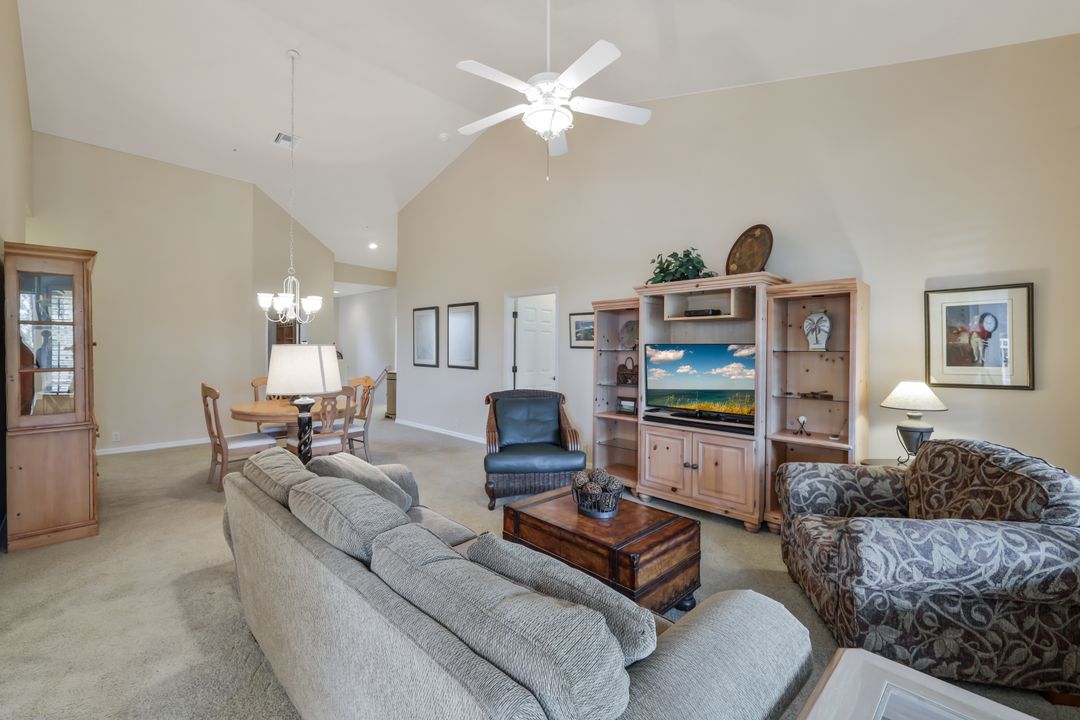 8545 Danbury Blvd #204, Naples, FL 34120