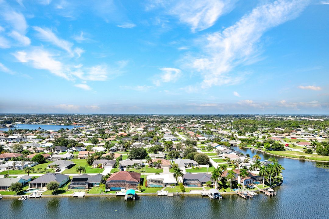 809 SW 2nd Ave, Cape Coral, FL 33991