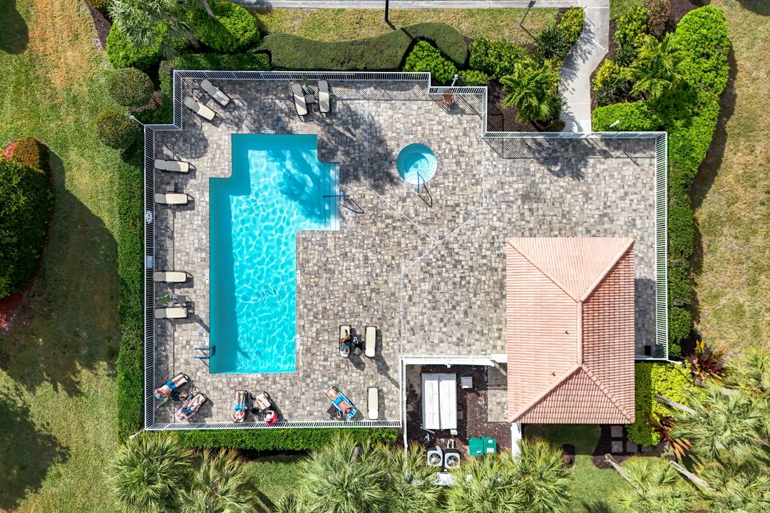 2033 Crestview Way #104, Naples, FL 34119