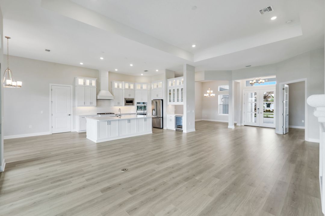 15460 Turin Dr, Naples, FL 34114