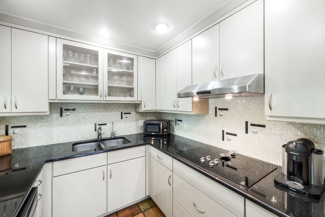 330 Bald Eagle Dr, Naples, FL 34105