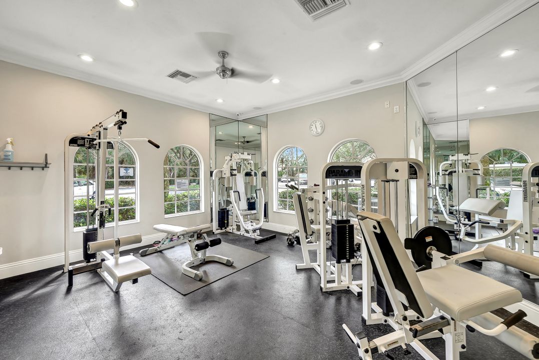 3967 Ruxton Rd, Naples, FL 34116