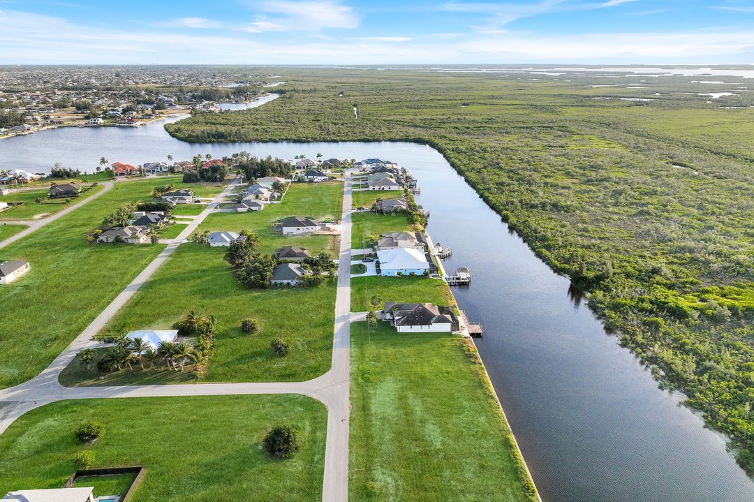 2804 NW 46th Ave, Cape Coral, FL 33993