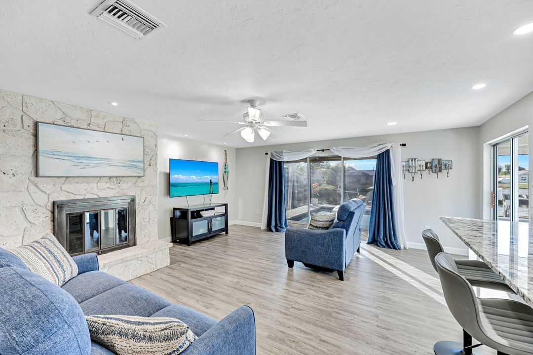 1326 SE 21st Ave, Cape Coral, FL 33990