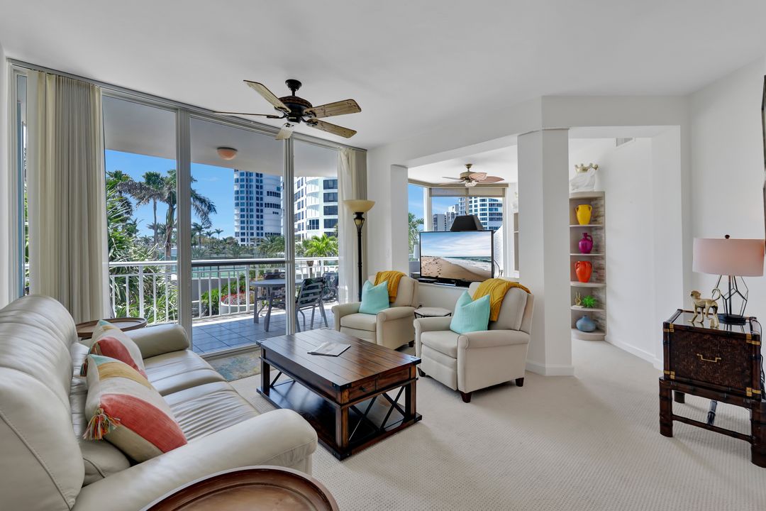 4255 Gulf Shore Blvd N  #103, Naples, FL 34103