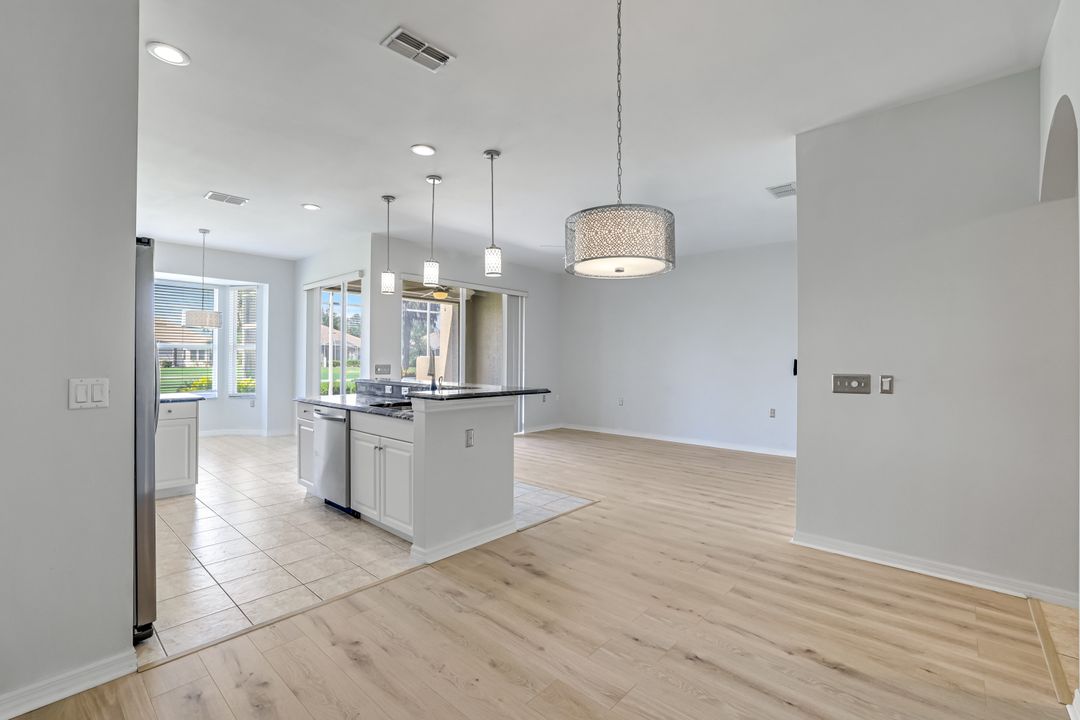 1725 Morning Sun Ln, Naples, FL 34119