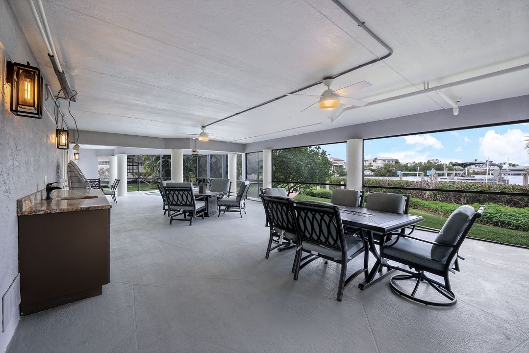 201 San Mateo Dr, Bonita Springs, FL 34134