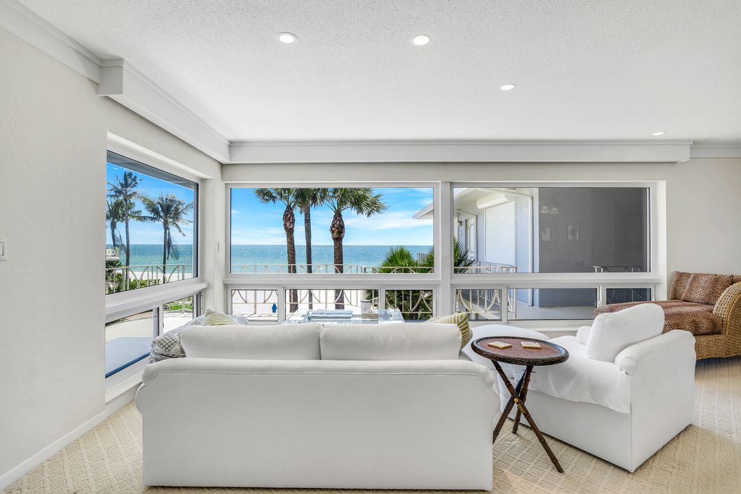 1851 Gulf Shore Blvd N #15, Naples, FL 34102