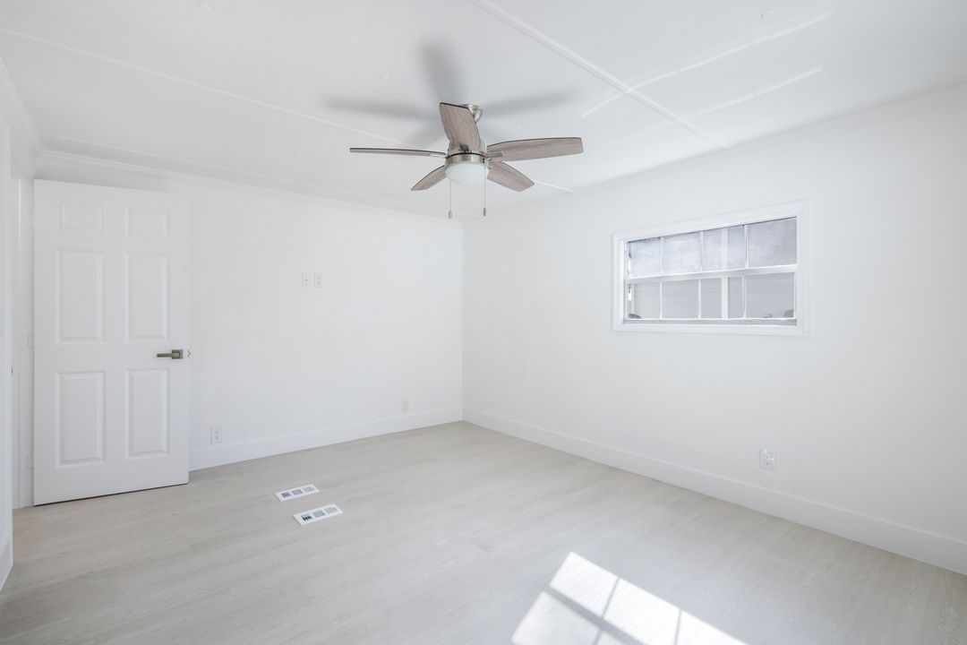 11340 Azalea Ln, Fort Myers Beach, FL 33931
