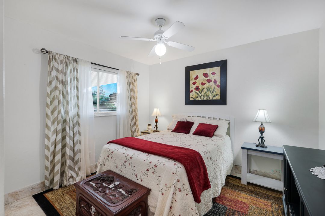 1006 NE 2nd Pl, Cape Coral, FL 33909