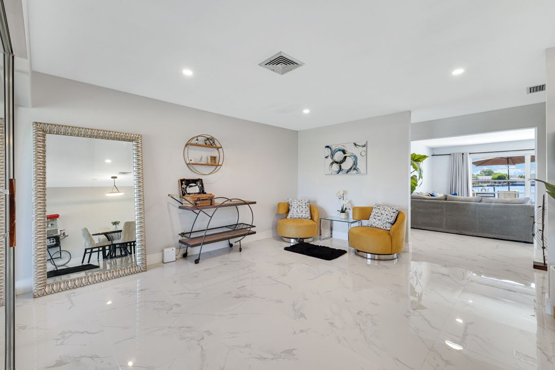 4530 Vinsetta Ave, North Fort Myers, FL 33903