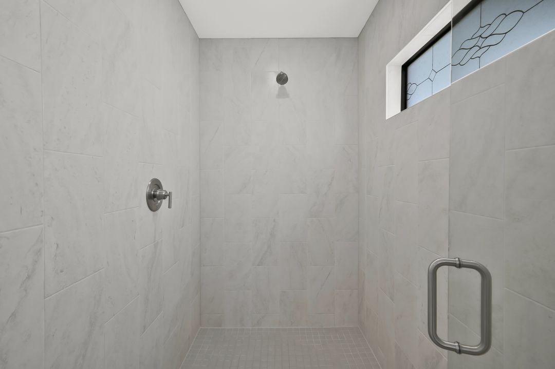 2519 NE 5th Pl, Cape Coral, FL 33909