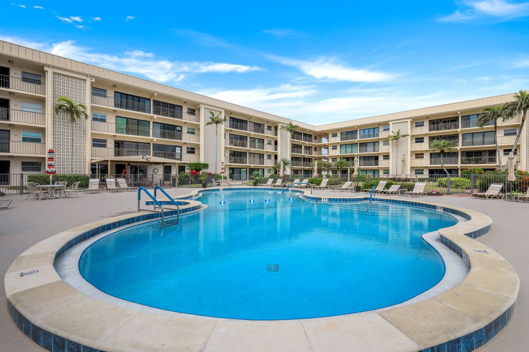 3200 Gulf Shore Blvd N  #115, Naples, FL 34103