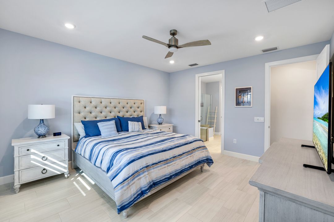 1944 Yellowfin Cir, Naples, FL 34114