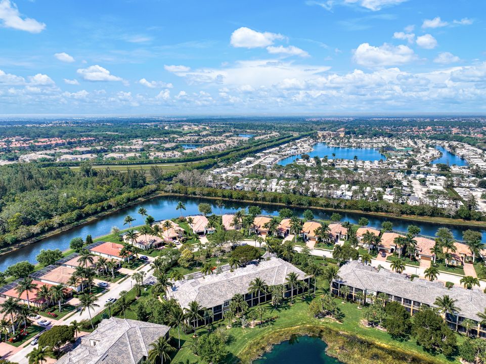 3093 Aviamar Cir #104, Naples, FL 34114