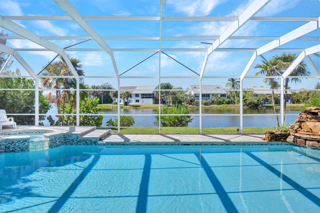 9007 Mockingbird Dr, Sanibel, FL 33957