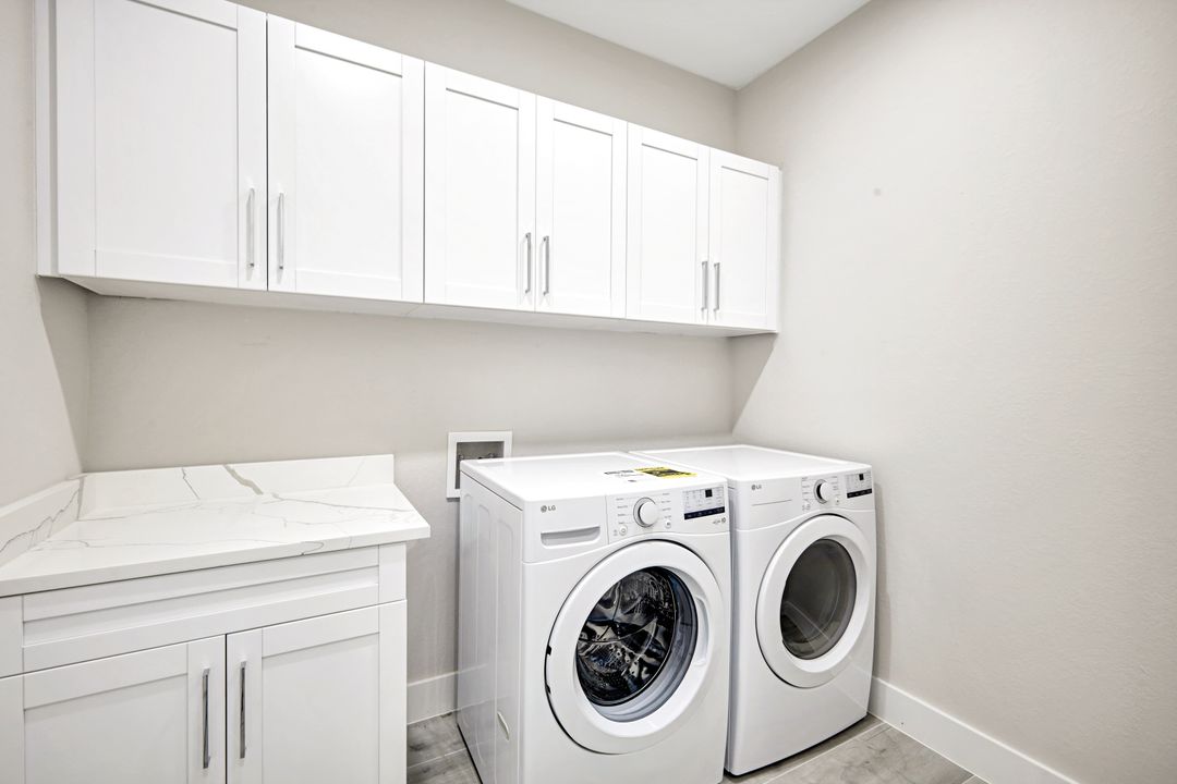 1020 NW 33rd Pl, Cape Coral, FL 33993