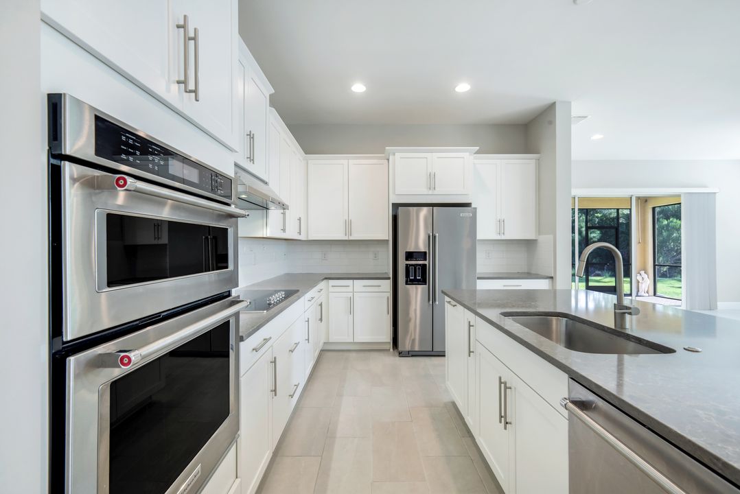 3480 Pilot Cir, Naples, FL 34120