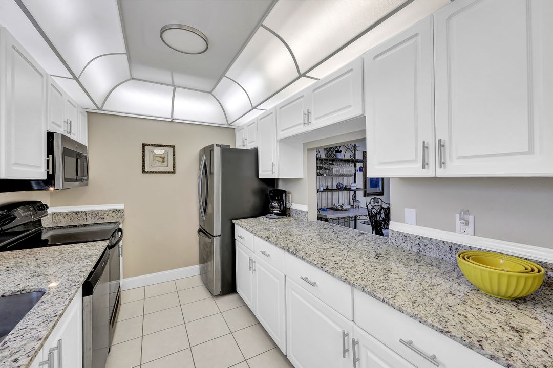 711 W Elkcam Cir #307, Marco Island, FL 34145