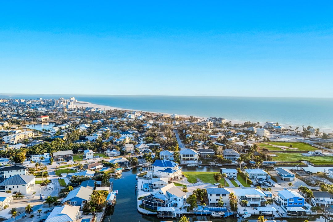 231 Sterling Ave, Fort Myers Beach, FL 33931