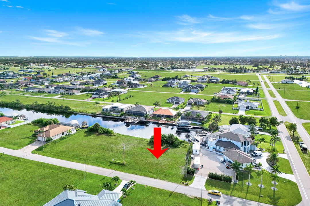 1207 NW 35th Ave, Cape Coral, FL 33993