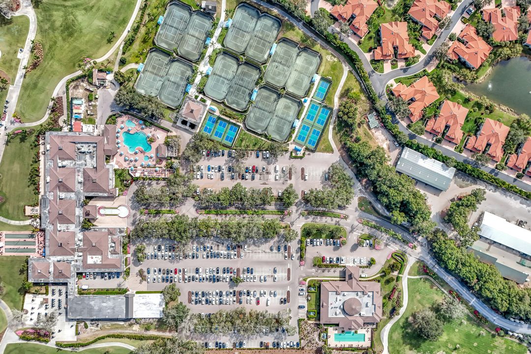 6200 Reserve Cir #404, Naples, FL 34119