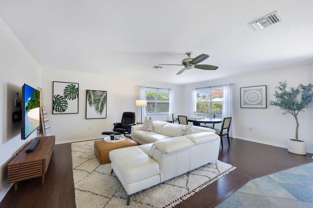 575 107th Ave N, Naples, FL 34108