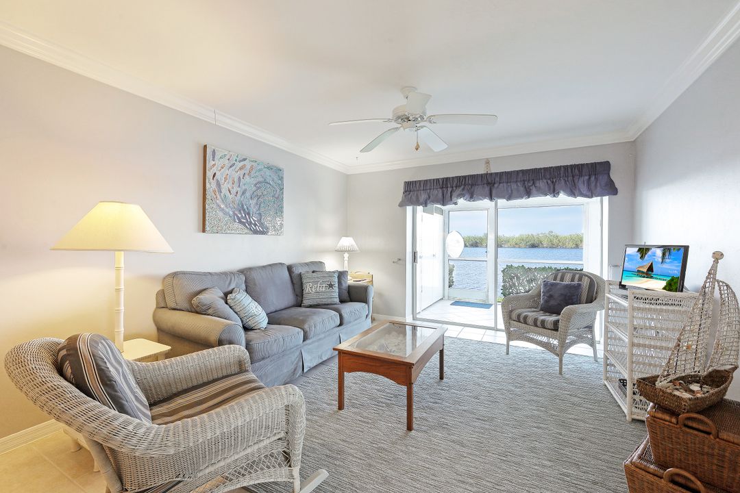 1045 Mainsail Dr #402, Naples, FL 34114