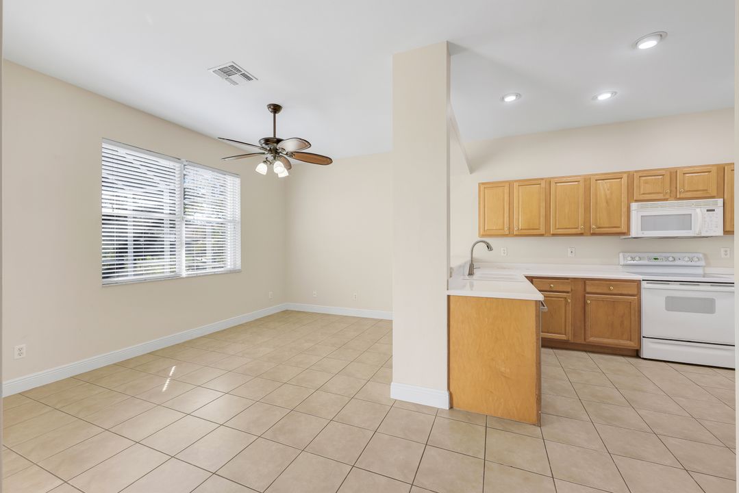 9214 Palm Island Cir, NO FORT MYERS, FL 33903