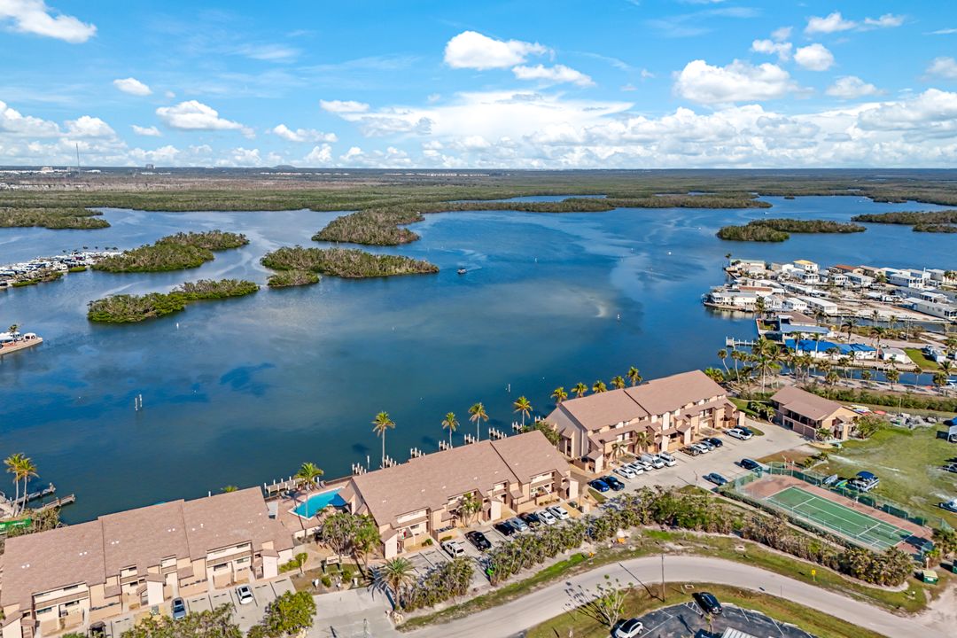896 Buttonwood Dr #107, Fort Myers Beach, FL 33931