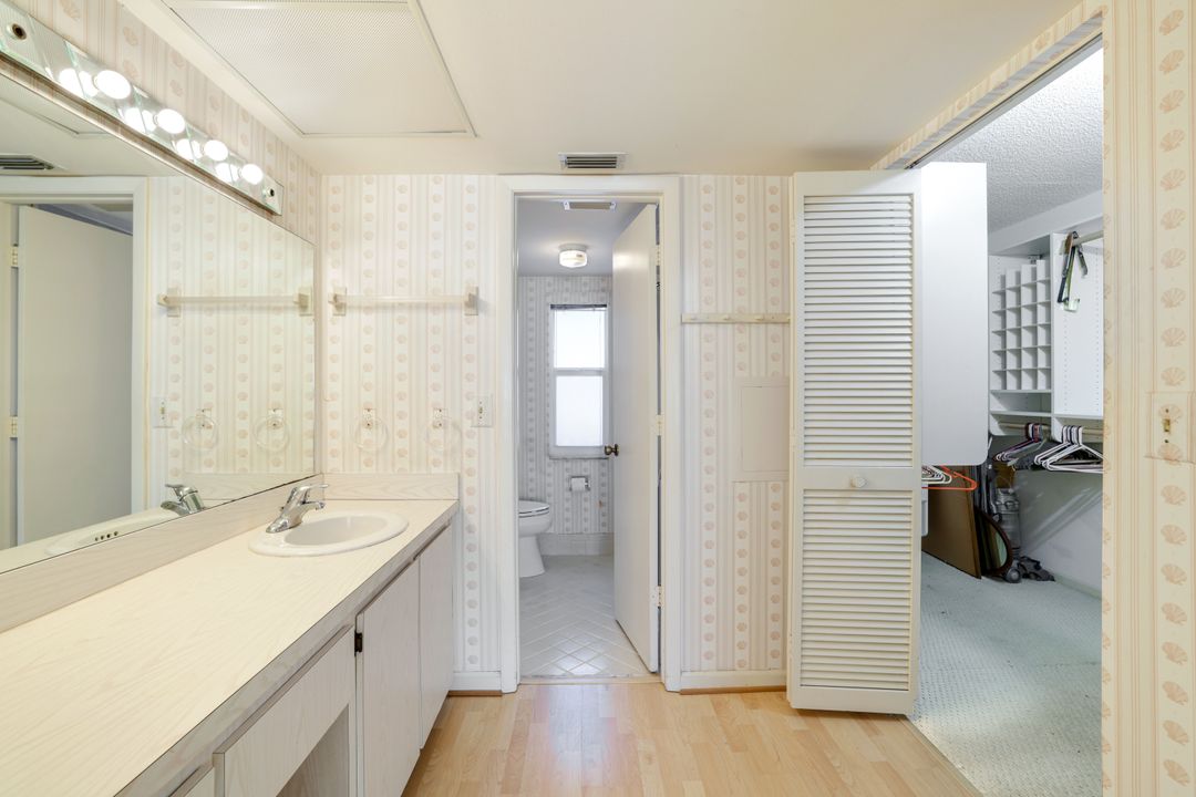 247 Winners Cir #5, Naples, FL 34112