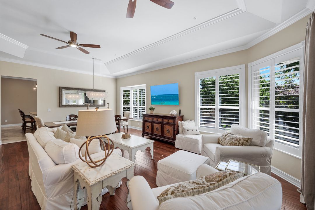 1840 Les Chateaux Blvd #4-201, Naples, FL 34109