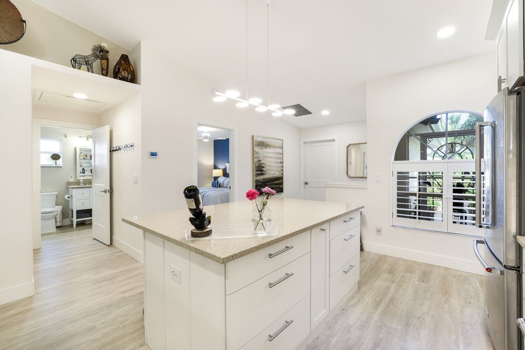 780 Wiggins Bay Dr, Naples, FL 34110