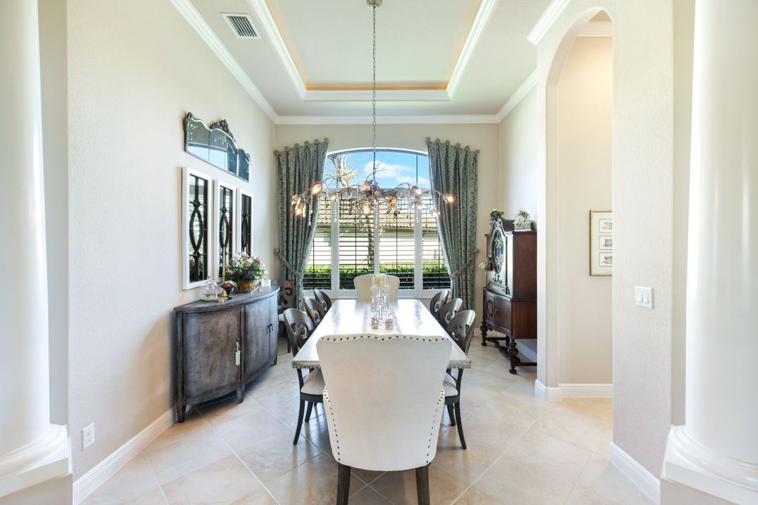 9928 Casabella Way, Bonita Springs, FL 34135