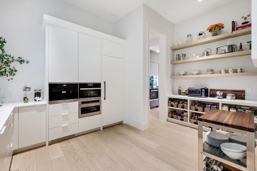 493 Carica Rd, Naples, FL 34108