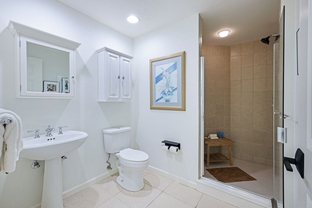 445 Cove Tower Dr #504, Naples, FL 34110