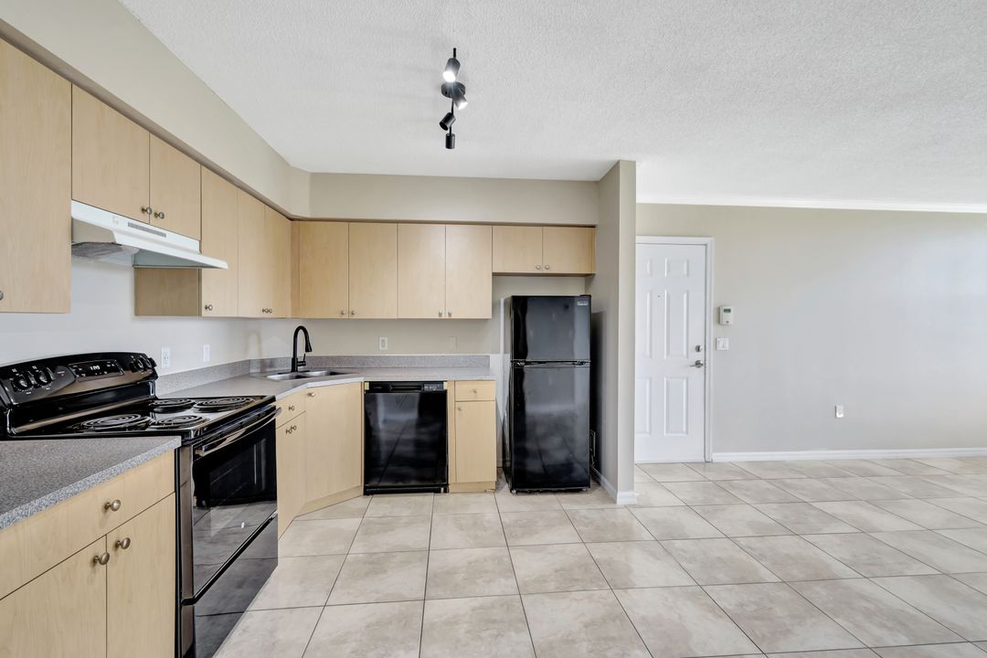 8675 River Homes Lane #4-206, Bonita Springs, FL 34135