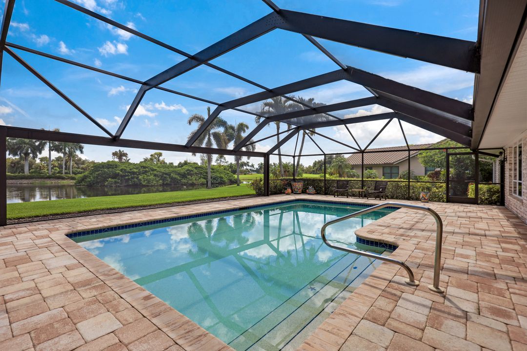 2264 Imperial Golf Course Blvd, Naples, FL 34110