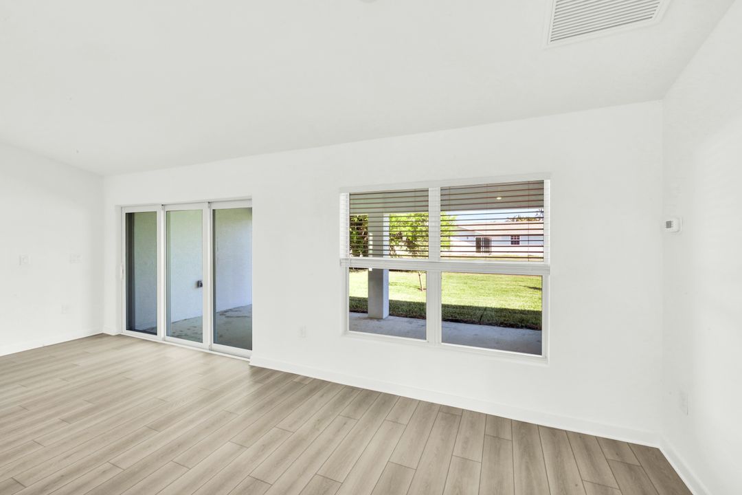 1205 NE 12th St, Cape Coral, FL 33909