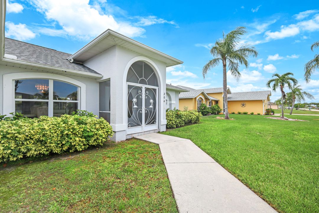 204 SE 19th Terrace, Cape Coral, FL 33990