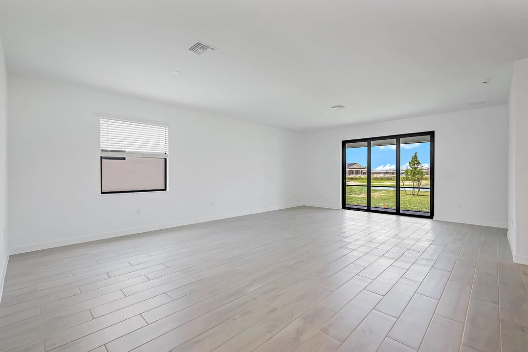 13911 Hunter Oak Dr, Fort Myers, FL 33913