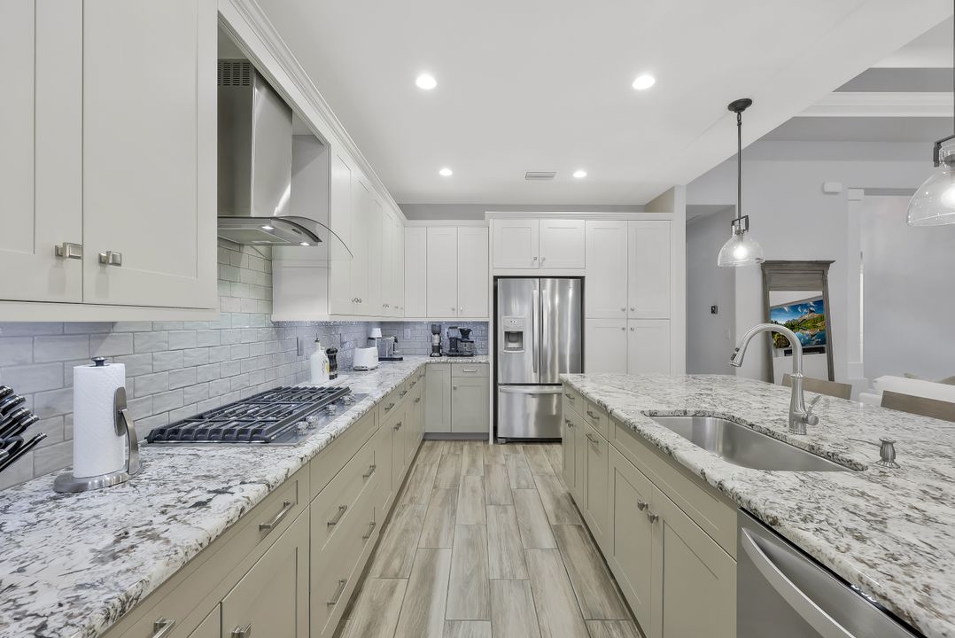 10082 Palazzo Dr, Naples, FL 34119