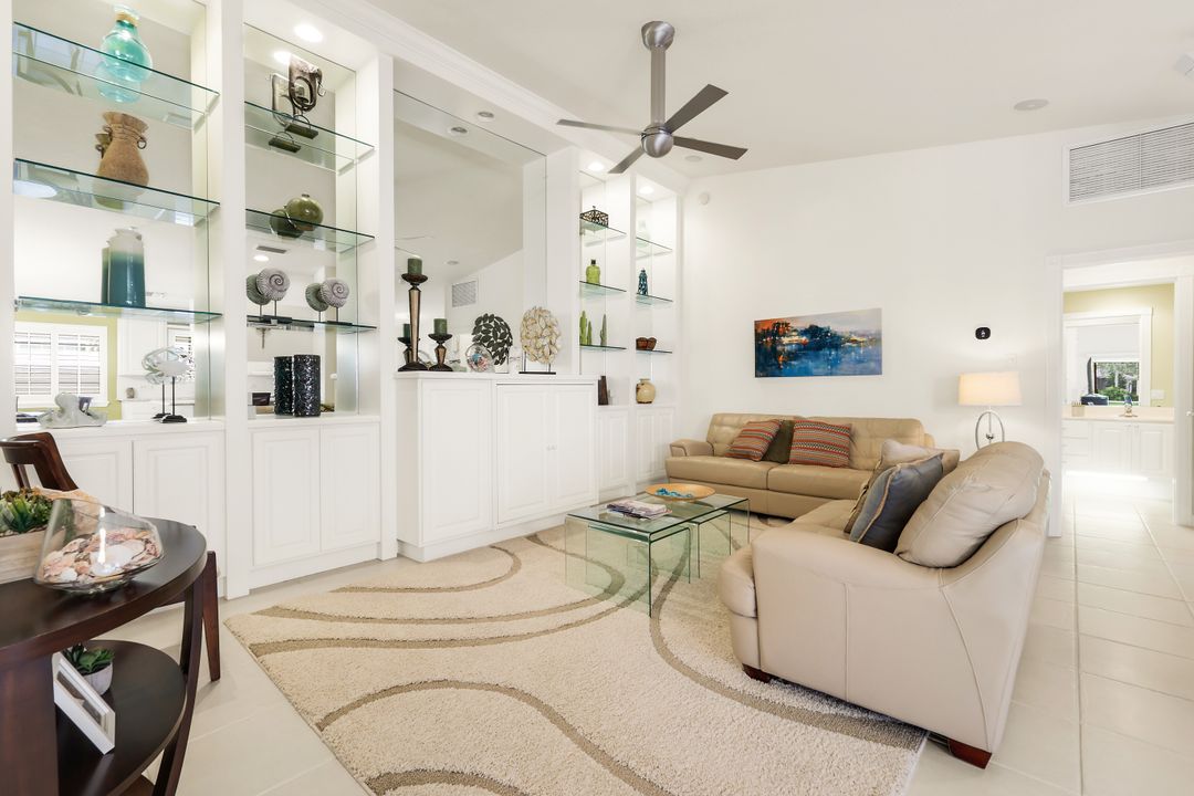 5058 Kingston Way, Naples, FL 34119