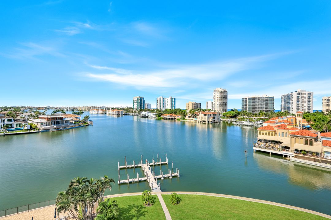 250 Park Shore Dr #601, Naples, FL 34103
