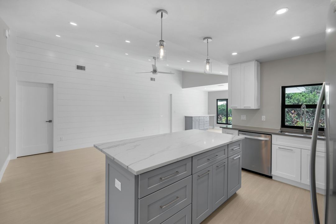 27081 Harbor Dr, Bonita Springs, FL 34135