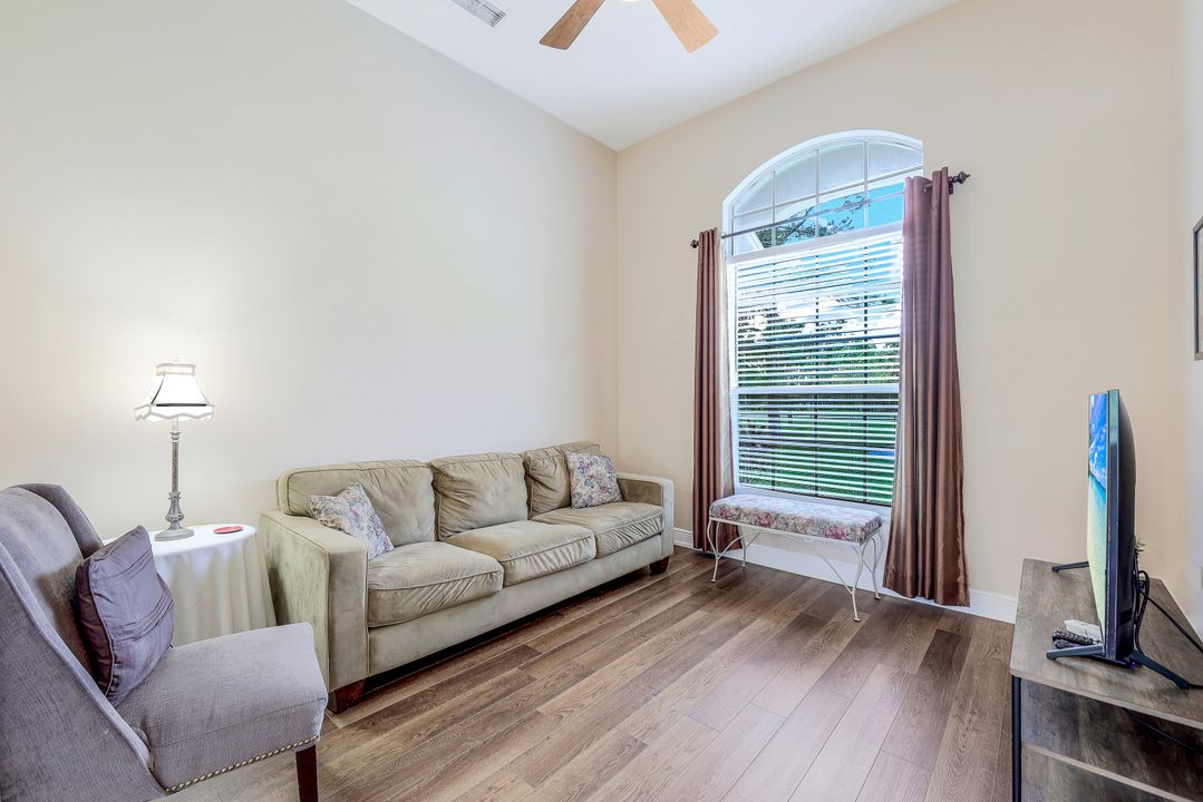 220 13th St SW, Naples, FL 34117