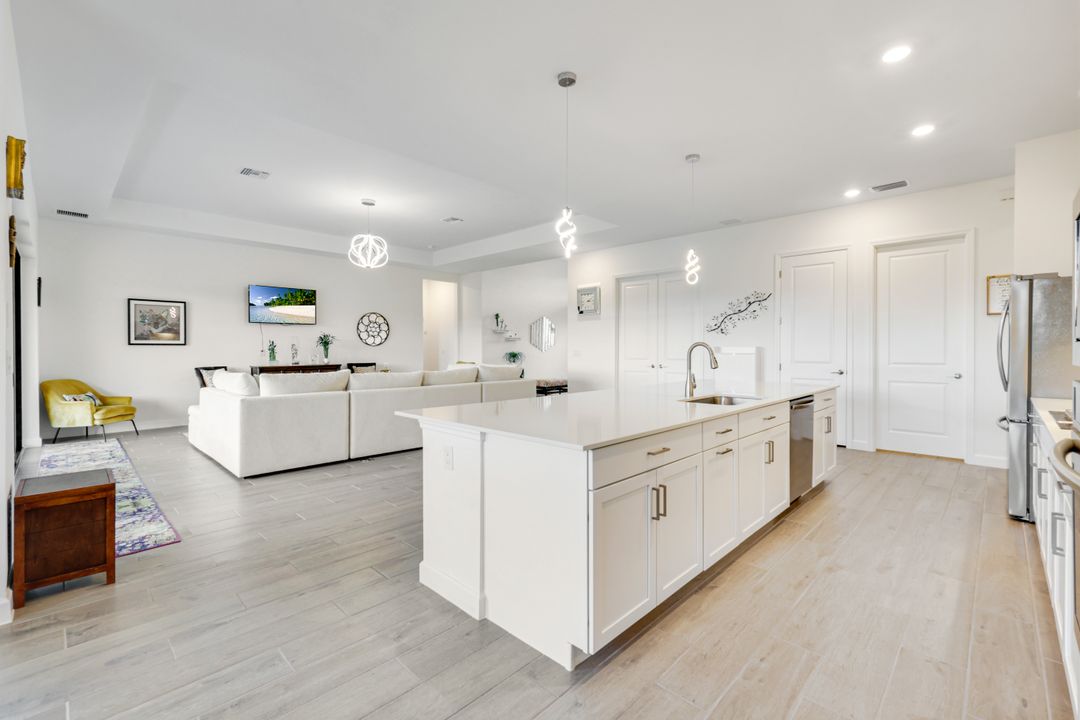 11030 Pebble Spgs Run, Fort Myers, FL 33913