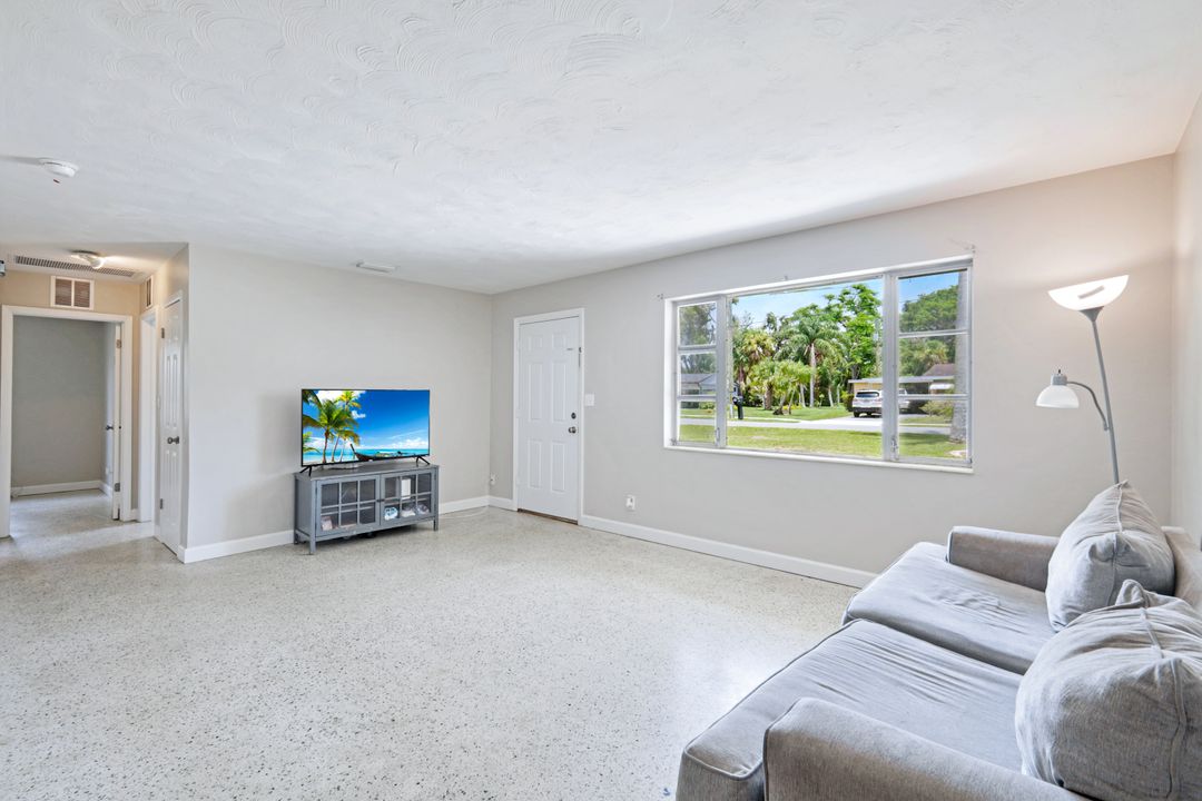 2968 Sunset Rd, Fort Myers, FL 33901